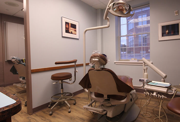 Comfortable dental treatment room